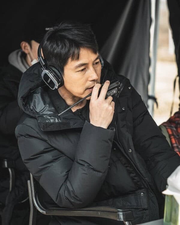 鄭雨盛卸任Artist Company內部董事 仍持10.99%股份續以演員身份活動
