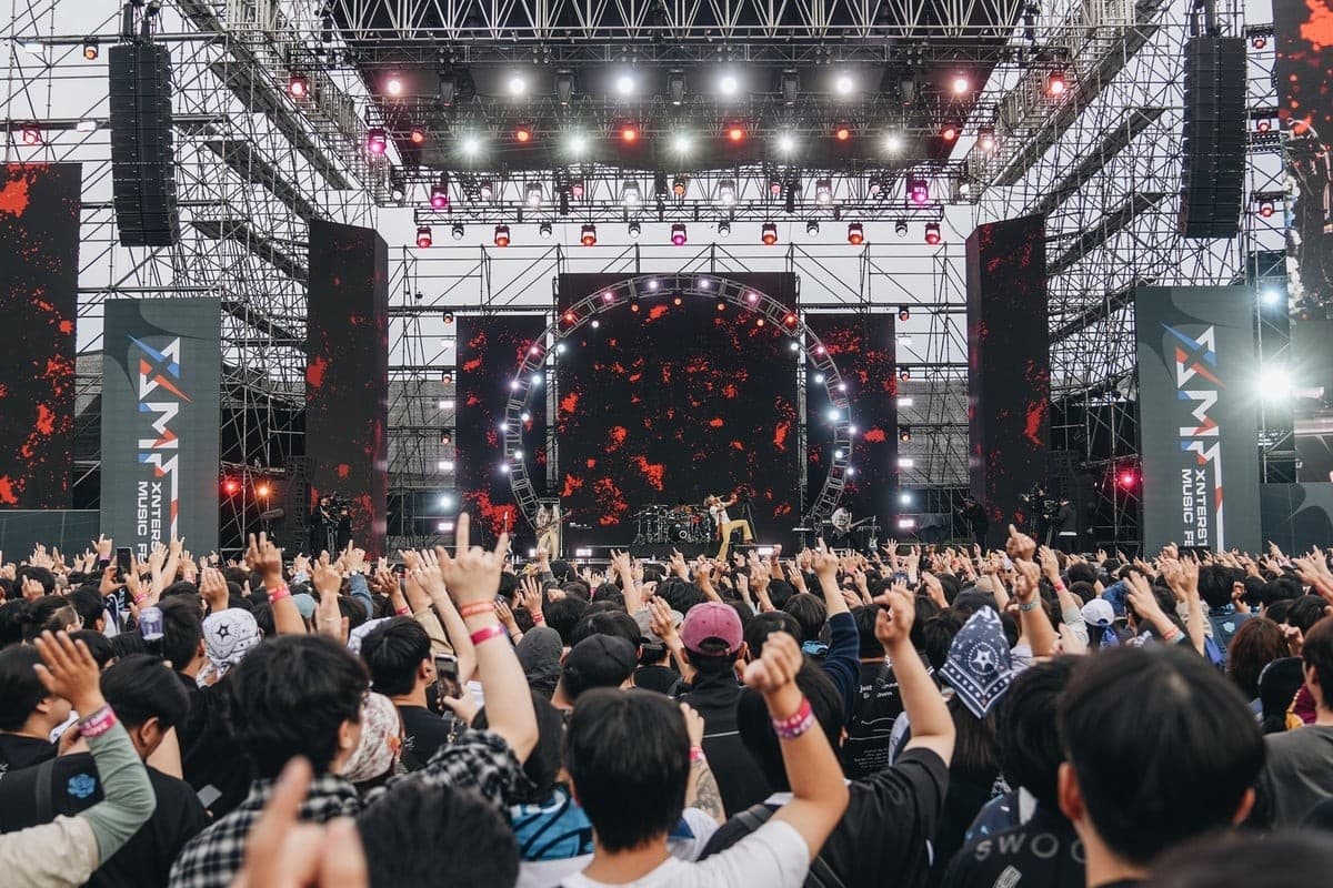 尹荷、LUCY、ONEWE 登上《XMF 2026》開幕日舞臺